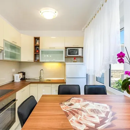 Fuer 8 Personen Ca 76 Qm In Povile, Kvarner Bucht Gespanschaft Primorje-gorski *